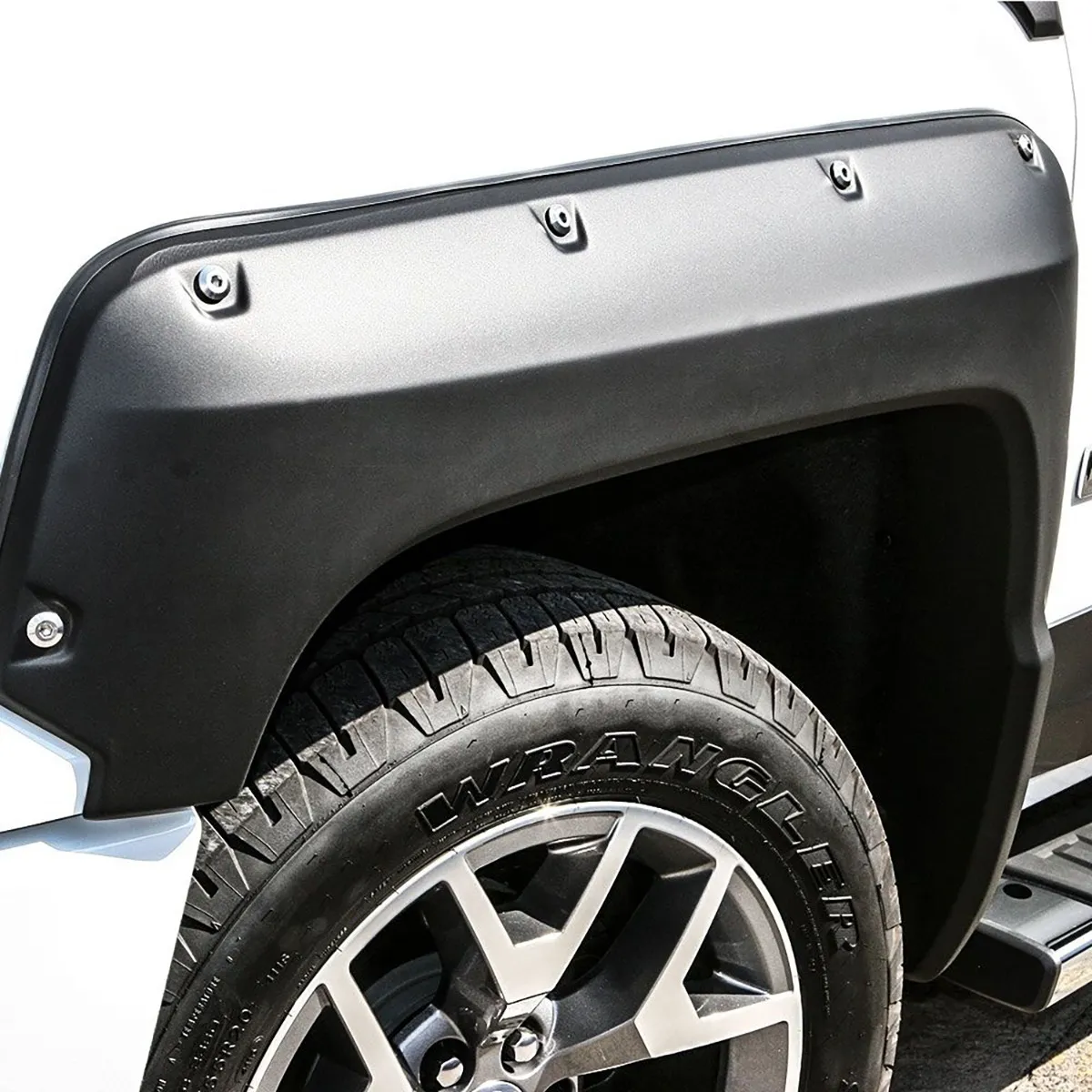 Cantoneras Gmc Sierra 2016-2018 Caja Corta Remache Simulado - Image 1