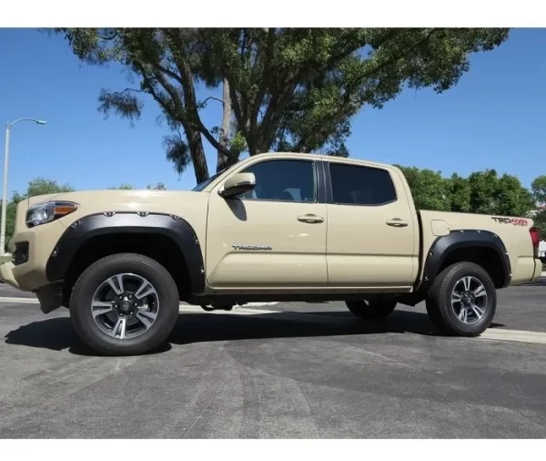 Cantoneras Big Country Toyota Tacoma  2016 2021