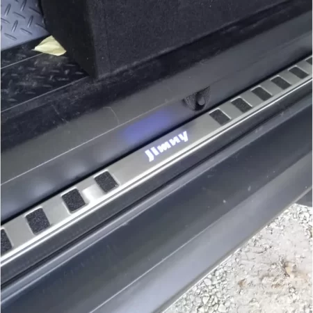 Moldura Led Protectora De Cajuela Para Jimny 2024 5 Puertas - Image 2