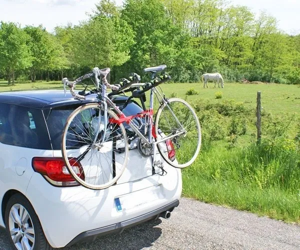 Portabicicletas Trasero Rack On Cajuela R5 Acero Negro 3 Bicicletas