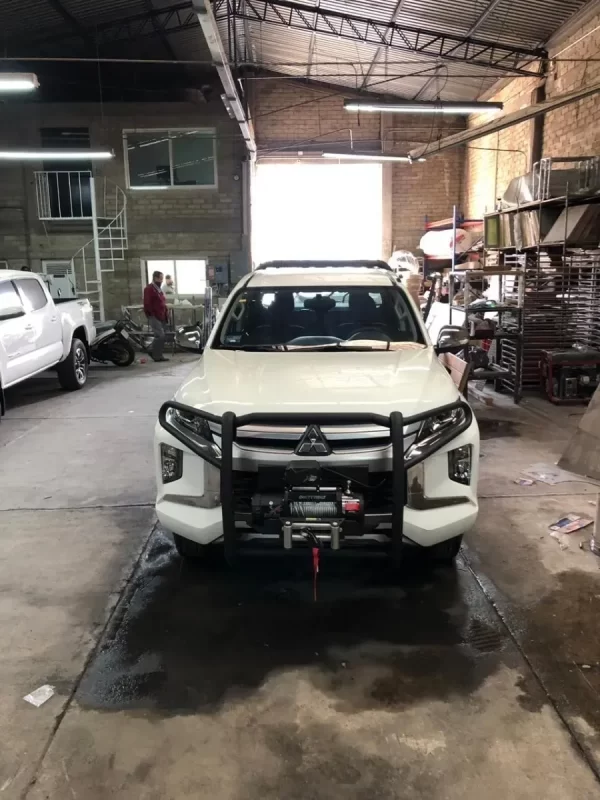 Burrera Super Bronco L200 2021 2022 Diesel Automatica