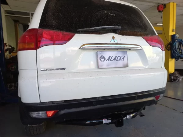 Tirón De Enganche Mitsubishi Montero Sport 2009-2017 Negro