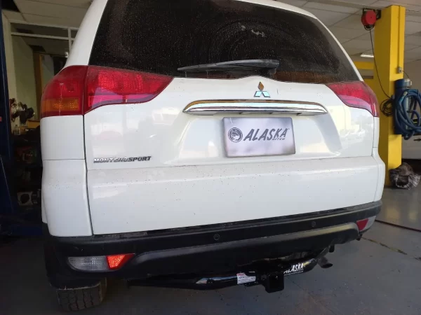 Tirón De Enganche Mitsubishi Montero Sport 2009-2017 Negro