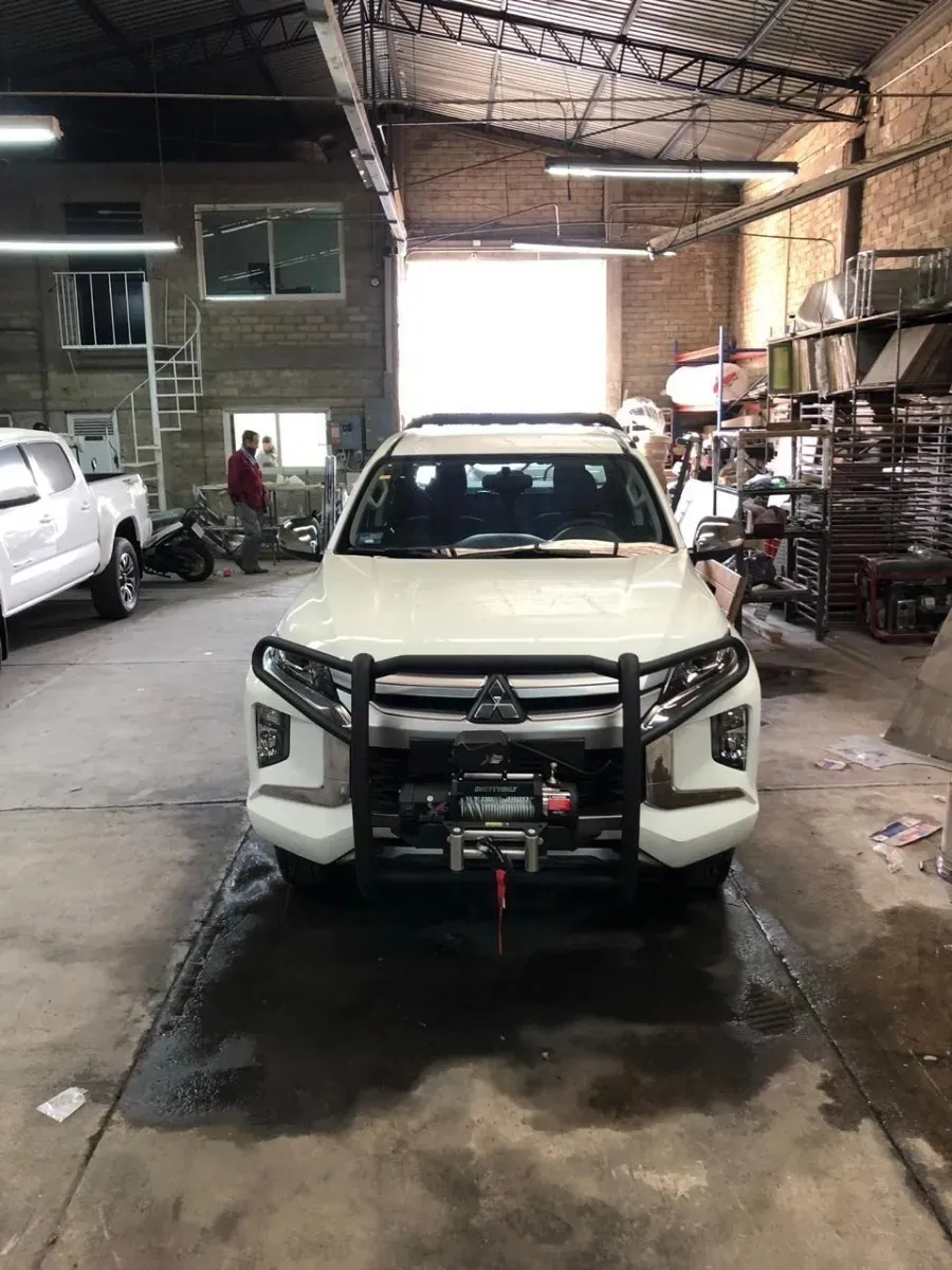 Burrera Super Bronco Mitsubishi Plus L200 2020 Línea Nueva - Image 4