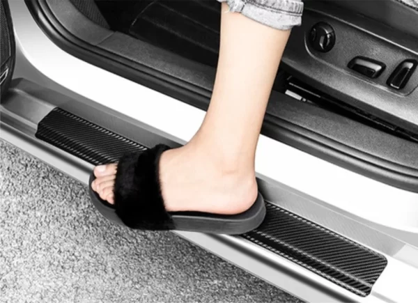 Sticker Protección De Estribos Puertas Nissan Versa Diseño10