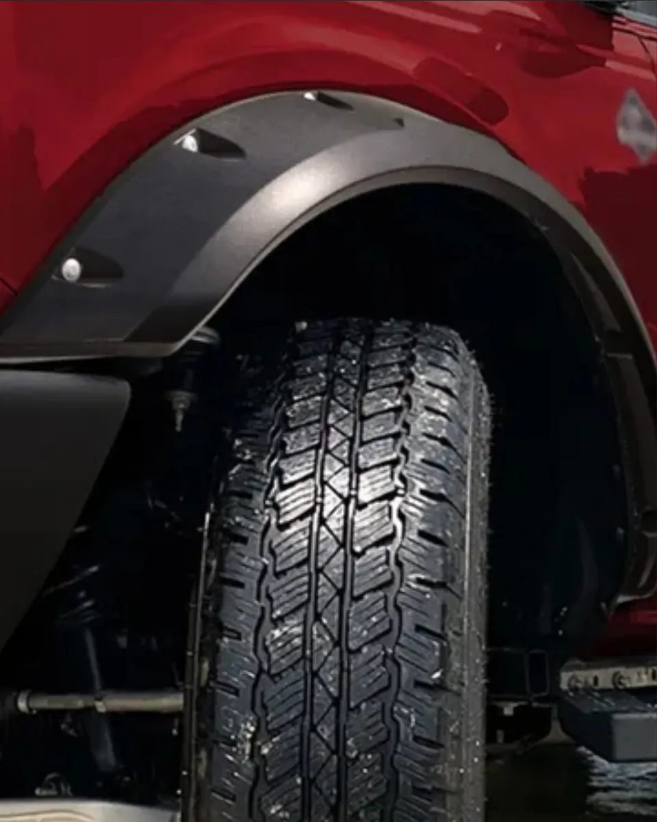 Juego De Cantoneras Super Bolt (2 Pts) Ford Bronco 2021-2025 - Image 4