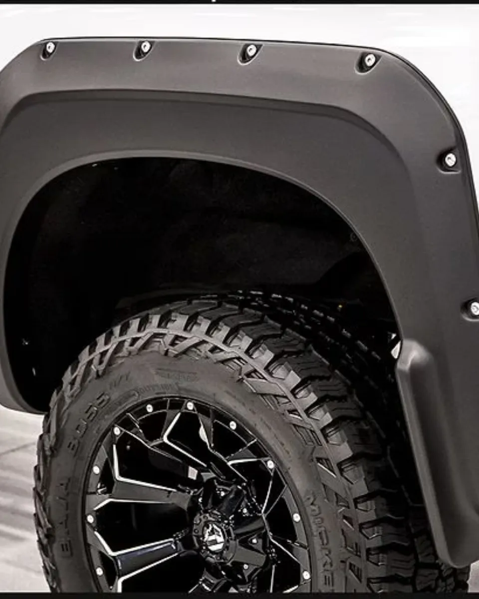 Juego De Cantoneras Caja Corta Chevrolet Silv 1500 2022-2025 - Image 4