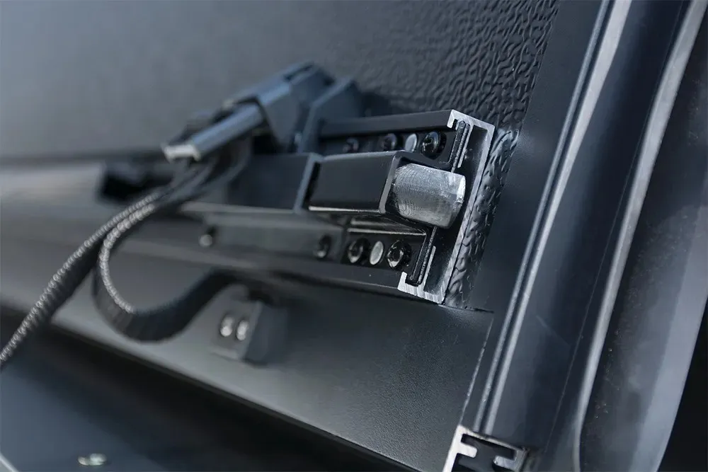 Tapa Cubre Batea 4 Secciones Aluminio Ford Ranger 2013-2020 - Image 4