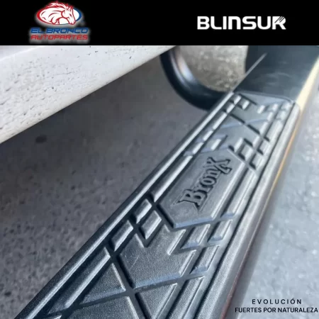 Estribos Bronx Toyota Hilux Cabina Sencilla 2013-2015 Negro - Image 5