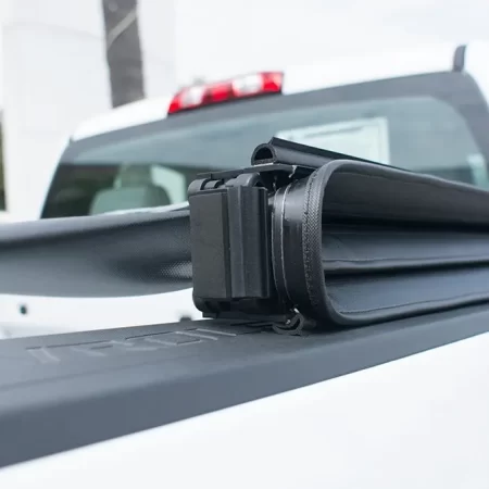 Tapa Cubre Batea Soft Tri Fold Chevrolet Silverado 2015-2018 - Image 6