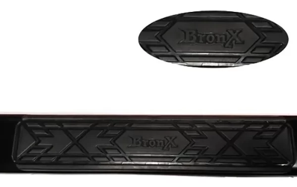 Estribos Bronx Toyota Hilux Cabina Sencilla 2013-2015 Negro
