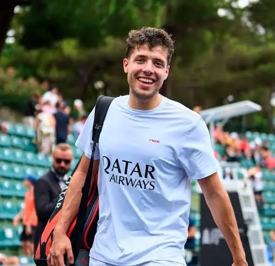 Playera Deportiva Inspirada Agustin Tapia Premier Padel