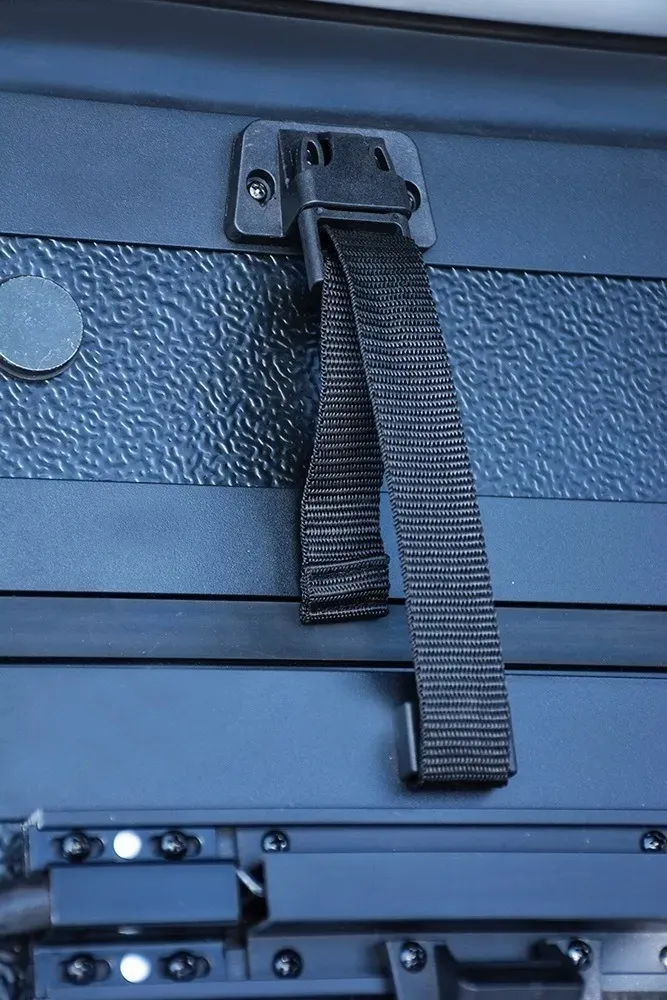 Tapa Cubre Batea 4 Secciones Aluminio Toyota Hilux 2016-2020 - Image 6