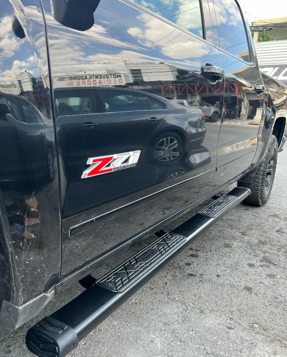 Estribos Bronx Chevrolet Silverado 2019 - 2024 Doble Cabina - Image 7