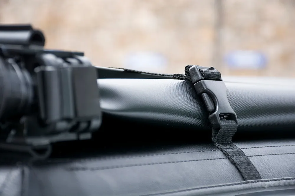 Tapa Cubre Batea Soft Tri Fold Chevrolet Silverado 2015-2018 - Image 7